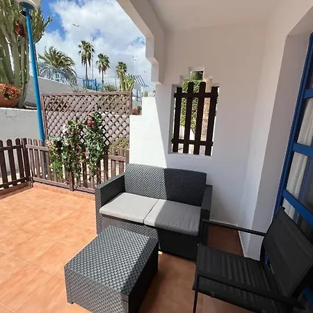 شقة Cozy Playmar 24 *